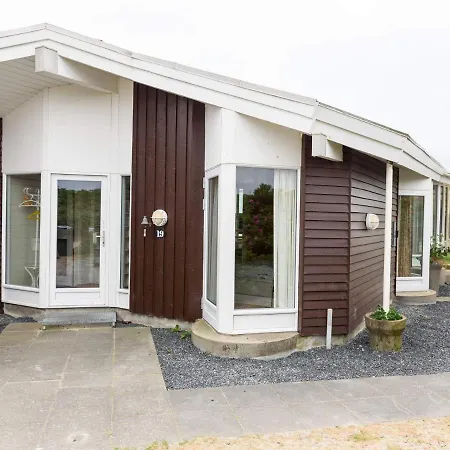 Seaside Charm With And Sauna-by Traum 펜션