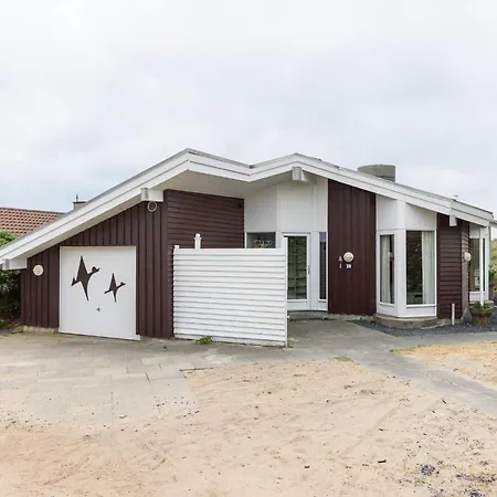 Seaside Charm With And Sauna-by Traum