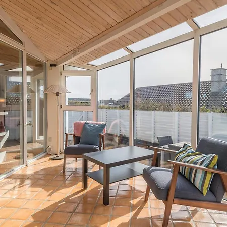 Seaside Charm With And Sauna-by Traum Сasa de vacaciones *