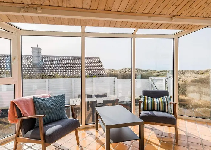 Seaside Charm With And Sauna-by Traum 펜션